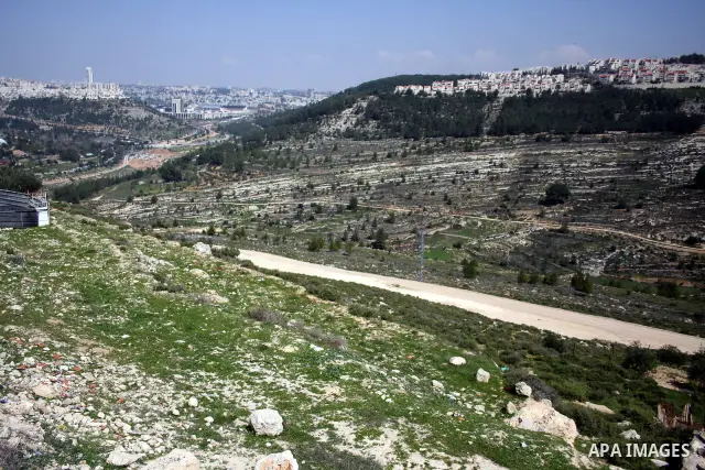 General view to the village of Al-Malha in the southwest of Jerusalem on March 21, 2011. Al-Malha is one of the hundreds of villages destroyed and removed from the map of Palestine in 1948. Photo by Issam Rimawi