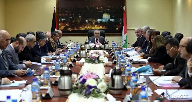 Palestinian Prime Minister Salam Fayyad heads Palestinian Cabinet meeting west bank city of ramallh in March 28, 2011. Photo by: Mustafa Abu Dayeh.