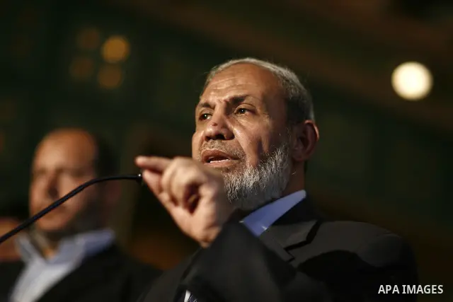 Palestinian Hamas' leader from Gaza, Mahmoud Zahar meets with the Arab League chief Amr Moussa during a press conference at the Arab League headquarters in Cairo, Egypt, Tuesday, March 29, 2011. Photo by Wissam Nassar