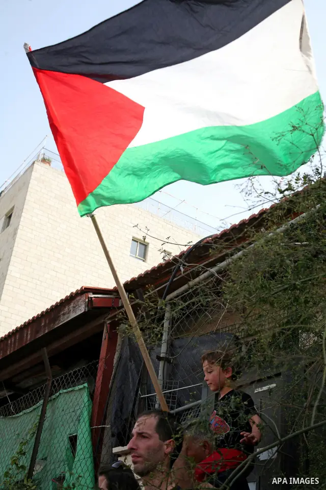 Left-wing activists take part in the weekly protest to show solidarity with Palestinians against a Jewish settlement in the Sheikh Jarrah neighbourhood in East Jerusalem April 1, 2011. Photo by Sliman Khader..
