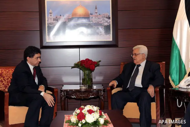 Palestinian President Mahmoud Abbas (Abu Mazen) meets with Turkish Consul Shaker Oscanl in west bank city of Ramallah. Abril.02.2011.Photo by: thaer ganaim