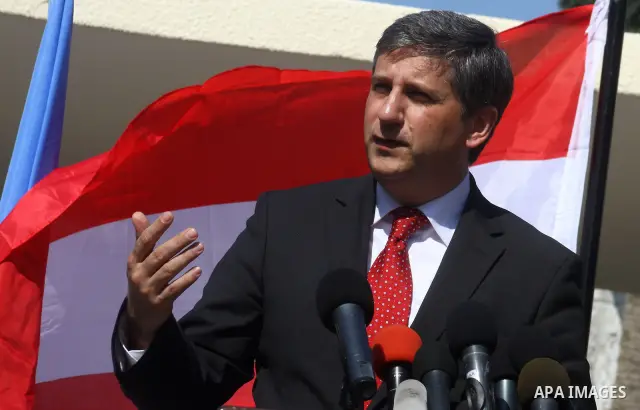 Austrian Foreign Minister Michael Spindelegger delivers a speech during a visit to UN headquarters in Gaza City on April 6, 2011. Photo by Ashraf Amra