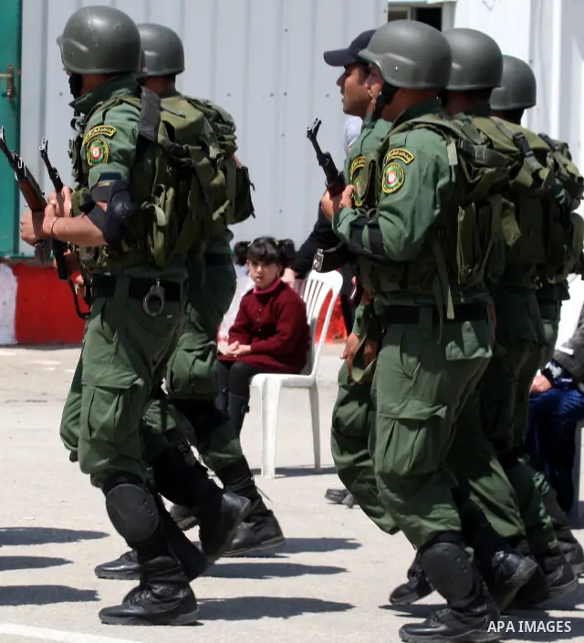 Palestinian police officers loyal to Palestinian President Mahmoud Abbas take part in a training session in the West Bank city of Nablus, Thursday on April 7, 2011. Photo by Wagdi Eshtayah
