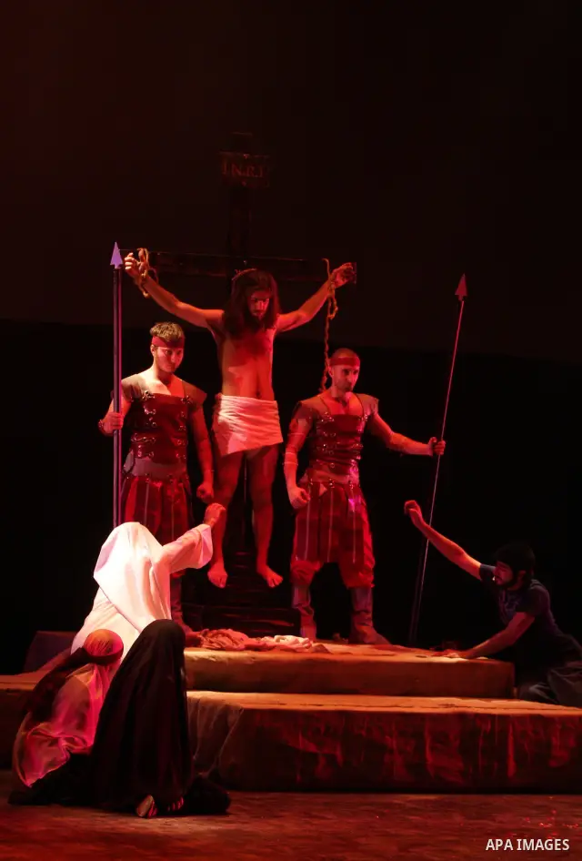 Palestinian Christians perform a play "operetta and I have Vahidi" following the last days of Jesus Christ prior and including his Crucifixion which is marked by Christians with Easter mass, in the city of Ramallah in th...