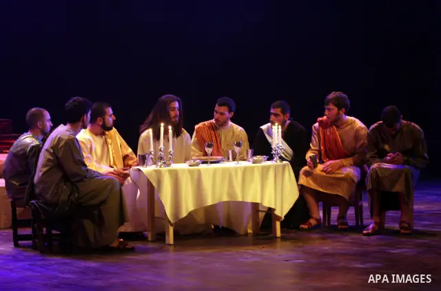 Palestinian Christians perform a play "operetta and I have Vahidi" following the last days of Jesus Christ prior and including his Crucifixion which is marked by Christians with Easter mass, in the city of Ramallah in th...