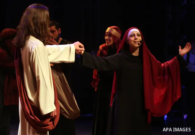 Palestinian Christians perform a play "operetta and I have Vahidi" following the last days of Jesus Christ prior and including his Crucifixion which is marked by Christians with Easter mass, in the city of Ramallah in th...