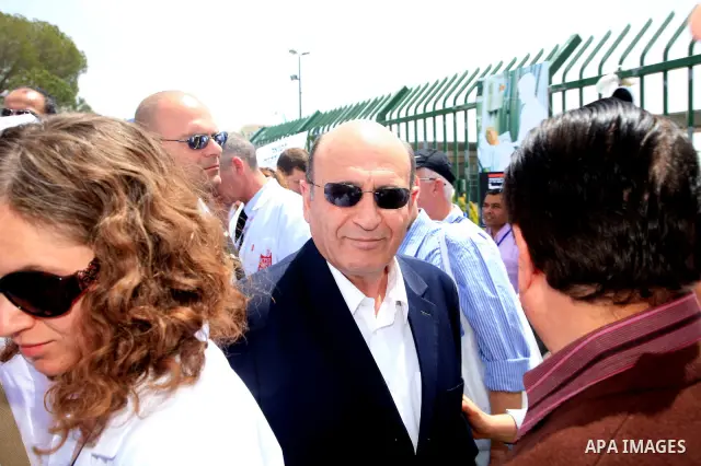 Israeli MK Shaul Mofaz takes part in a protest held by doctors and medical students from all over Israel, outside the Knesset in Jerusalem on April 27,2011 against the poor terms of their employment. Due to their strike...