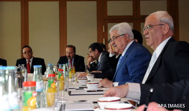 Palestinian President Mahmoud Abbas meets with the Arab ambassadors in Berlin on May 5,2011. Photo by Thaer Ganaim