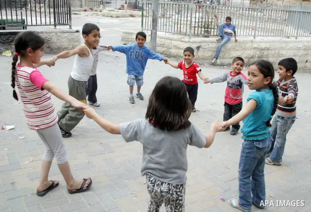 Palestinians children play in the street in the East Jerusalem neighborhood of Silwan, on May 08, 2011. Photo by Mahfouz Abu Turk