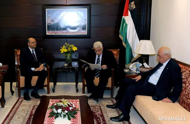 Palestinian President Mahmoud Abbas (Abu Mazen) during a meeting Egyptian Ambassador Yasser Osman in the West Bank city of Ramallah on May 12, 2011. Photo by Mohammed Atiq
