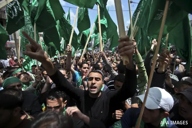 Palestinian supporters of Hamas Islamist movement attend a rally to mark the 63th anniversary of "Nakba" (catastrophe) on May 13, 2011 in the West Bank city of Ramallah. Nakba means "catastrophe" in reference to the birt...