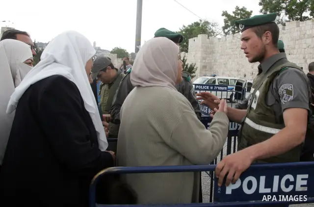 Israeli border policemen patrol the streets outside Jerusalem's Old City on May 13, 2011 amid tight security in the city, fearing violence as Palestinians began marking the "Nakba" or "catastrophe" which befell them foll...