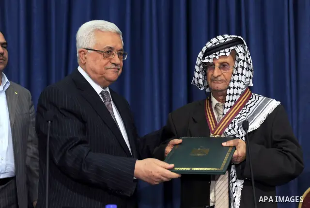 Palestinian President Mahmoud Abbas (Abu Mazen) meets with the participants of the fourth Palestinian Educational Cultural Forum in the West Bank city of Ramallah on May 14, 2011. Photo by Thaer Ganaim