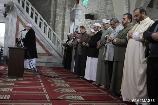 Palestinian Muslim worshipers perform fajr prayer in Gaza City on May 15,2011. Palestinian Prime Minister in Gaza, Ismail Haneiyah, lead the prayer on the anniversary of Nakba, 63, "catastrophe" and speaks a speech on th...