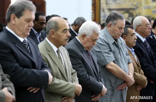 Palestinian President Mahmoud Abbas (Abu Mazen) attends Friday prayers in the West Bank city of Ramallah on May 20, 2011. Photo by Thaer Ganaim