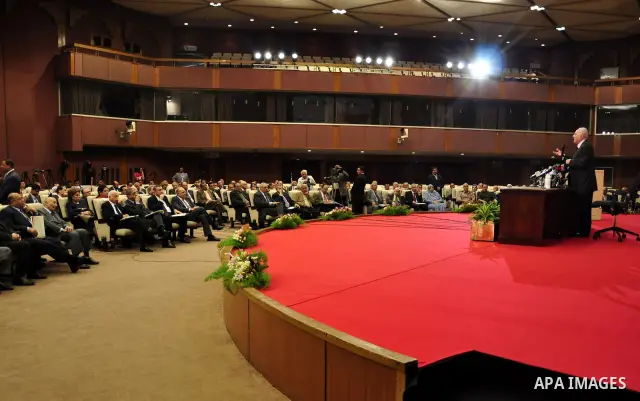 Egyptian Prime Minister, Issam Sharaf, newly-appointed Secretary-General of the Arab League, Nabil Al-Araby and former Secretary-General of the Arab League, Amr Moussa participate in the National Reconciliation Conferenc...