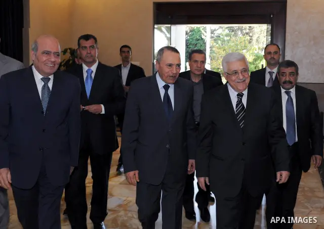 Palestinian President Mahmoud Abbas (Abu Mazen) during a meeting with Jordanian Prime Minister Marouf Al Bakhit in Amman on May 22, 2011. photo by Thaer Ganaim