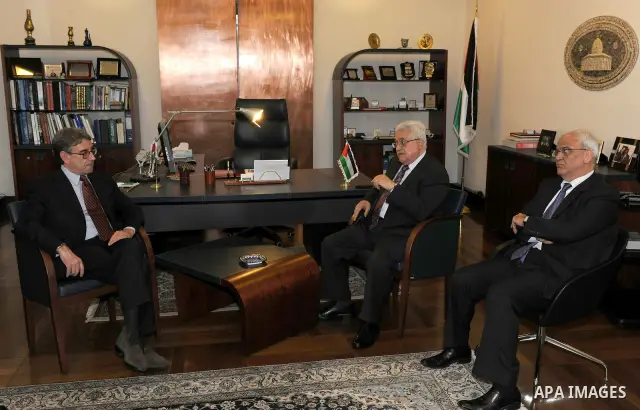 Palestinian President Mahmoud Abbas (Abu Mazen) during a meeting with Italian leader of the opposition in Rome on Jun 1, 2011. Photo by Thaer Ganaim
