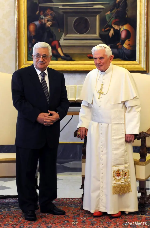 Palestinian President Mahmoud Abbas meets with the Pope Benedict in Rome on June 3,2011. Photo by Thaer Ganaim
