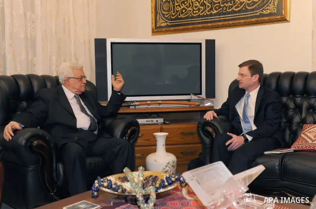 Palestinian President Mahmoud Abbas (Abu Mazen) during a meeting with U.S. envoy to the peace process in the Middle East, David Hill in the Jordanian capital of Amman on Jun 16, 2011. Photo by Thaer Ganaim
