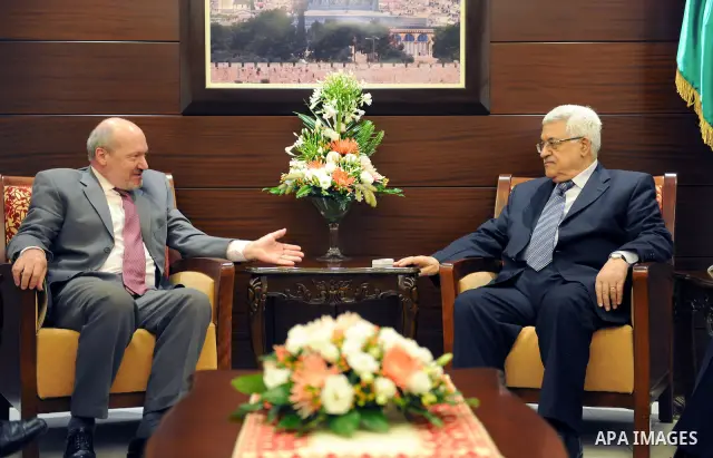 Palestinian President Mahmoud Abbas (Abu Mazen) during a meeting with the French Consul General in the West Bank city of Ramallah on Jun 17, 2011. Photo by Thaer Ganaim