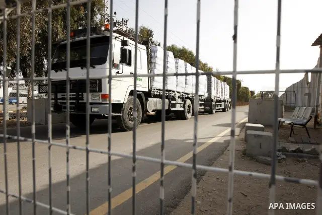 A truck loaded with goods for the Gaza Strip enters the Kerem Shalom terminal , on June 22, 2011 on the border with Gaza and Israel. Photo by Abed Rahim Khatib