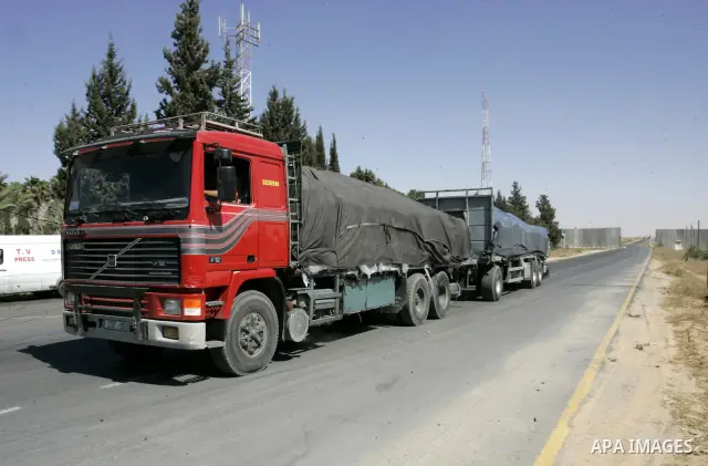 A truck loaded with goods for the Gaza Strip enters the Kerem Shalom terminal , on June 22, 2011 on the border with Gaza and Israel. Photo by Abed Rahim Khatib