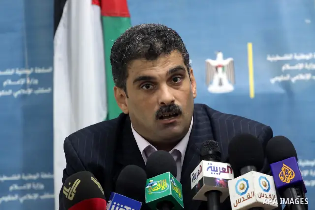 Hatem Aweidah, the General Director of the Rafah border delivers a speech during a press conference in Gaza city on June 26, 2011. Photo by Mohammed Asad