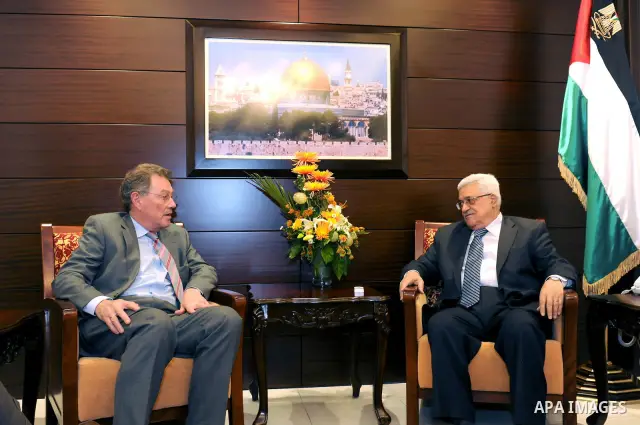 Palestinian President Mahmoud Abbas (Abu Mazen) meets with the UN envoy, Robert Serry in the West Bank city of Ramallah on July 5, 2011. Photo by Mufeed Abu Hasnah