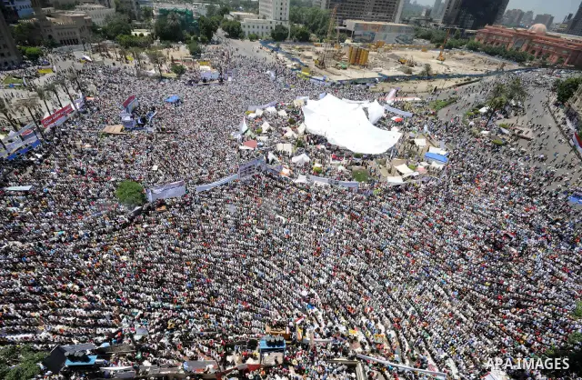 Protesters gather in Tahrir square in Cairo July 8, 2011. Thousands of Egyptians gathered in Cairo's Tahrir Square on Friday to demand faster reforms and the swifter prosecution of former officials from Hosni Mubarak's t...