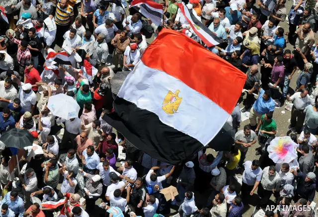 Protesters gather in Tahrir square in Cairo July 8, 2011. Thousands of Egyptians gathered in Cairo's Tahrir Square on Friday to demand faster reforms and the swifter prosecution of former officials from Hosni Mubarak's t...