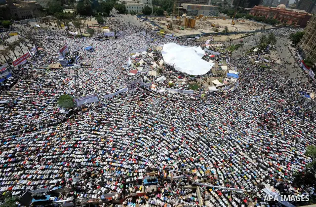 Protesters gather in Tahrir square in Cairo July 8, 2011. Thousands of Egyptians gathered in Cairo's Tahrir Square on Friday to demand faster reforms and the swifter prosecution of former officials from Hosni Mubarak's t...