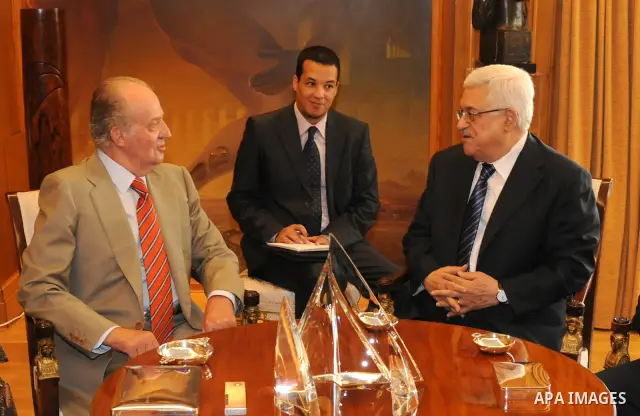 Palestinian President Mahmoud Abbas (Abu Mazen) meets with Spain's King Juan Carlos at Zarzuela Palace in Madrid July 19, 2011. Photo by Thaer Ganaim