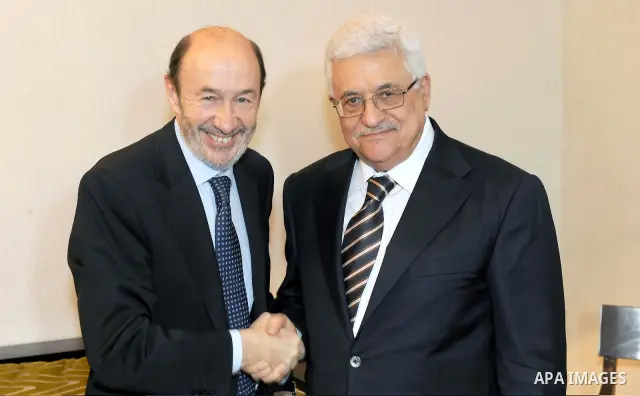 Palestinian President Mahmoud Abbas (Abu Mazen) shakes hands with the Spanish Socialist Party candidate for the 2012 election, Alfredo Perez Rubalcaba during a meeting in Madrid on July 19, 2011 Photo by Thaer Ganaim