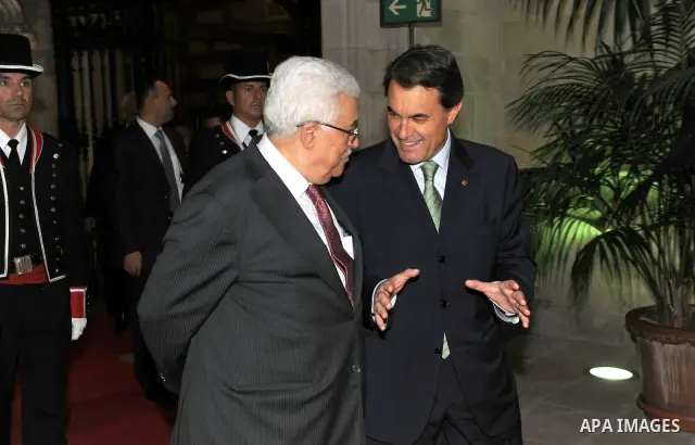 Palestinian President Mahmoud Abbas (Abu Mazen) during the meeting of the Regional Government of Catalonia Arto diamonds, in Barcelona on July 20, 2011. Photo by Thaer Ganaim
