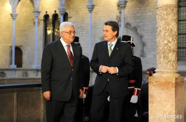Palestinian President Mahmoud Abbas (Abu Mazen) during the meeting of the Regional Government of Catalonia Arto diamonds, in Barcelona on July 20, 2011. Photo by Thaer Ganaim