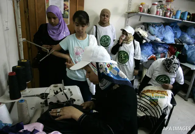 Palestinian women participate in a summer camp organised by the Ministry of Youth and Sports in the southern Gaza Strip town of Rafah on July 23,2011. Photo by Abed Rahim Khatib