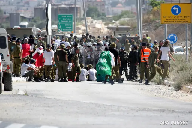 Israeli military forces during a training session at Hawara checkpoint near Nablus in the West Bank on July 26, 2011, where a riot in the Palestinian Authority. Photo by Wagdi Eshtayah