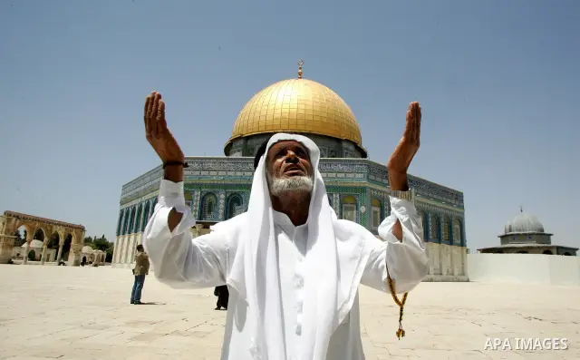 Palestinians perfom praying in al Aqsa mosque in the old city of Jerusalem on Aug. 2 2011. Muslims around the world abstain from eating, drinking and conducting sexual relations from sunrise to sunset during Ramadan, the...