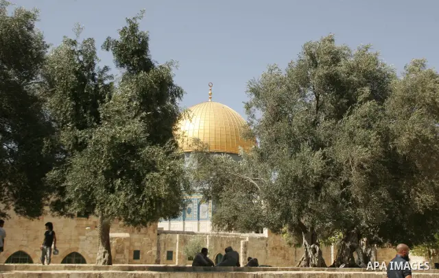 Palestinians perfom praying in al Aqsa mosque in the old city of Jerusalem on Aug. 2 2011. Muslims around the world abstain from eating, drinking and conducting sexual relations from sunrise to sunset during Ramadan, the...