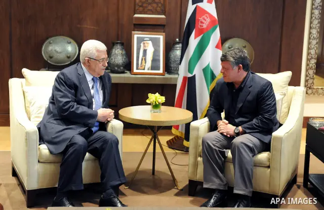 Palestinian President Mahmoud Abbas (Abu Mazen) during a meeting with King Abdullah II, King of Jordan in Amman on Aug. 7, 2011. Photo by Thaer Ganaim