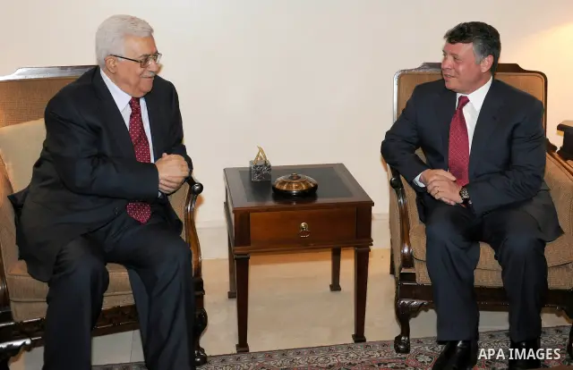 Palestinian President Mahmoud Abbas (Abu Mazen) during a meeting with the Majesty King Abdullah II in Amman on Aug. 9, 2011. Photo by Thaer Ganaim