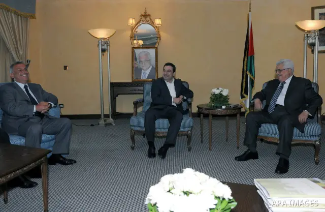 Palestinian President Mahmoud Abbas (Abu Mazen) meets with Minister of Social Affairs, Wael Abu Faour and Minister of Immigration, Ala Eddin Tru, in Beirut on Aug. 18, 2011. Photo by Thaer Ganaim