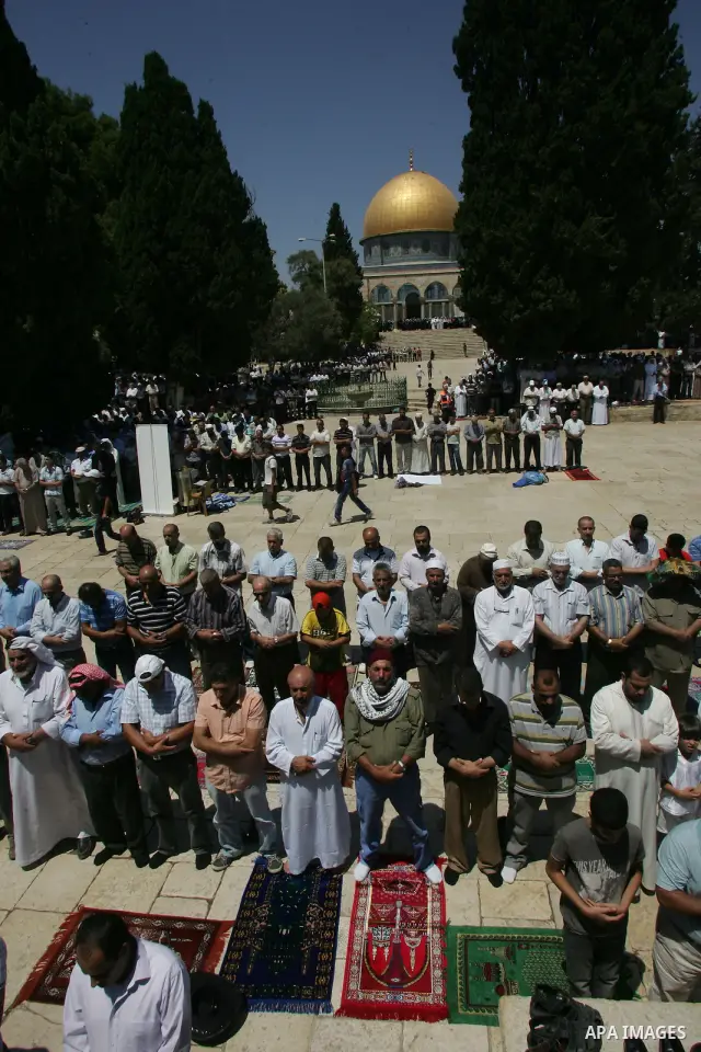 Palestinians gather for prayers at the Al Aqsa Mosque in Jerusalem, on the third Friday of the Muslim holy month of Ramadan, August 19, 2011. Muslims around the world are observing the holy fasting month of Ramadan where...