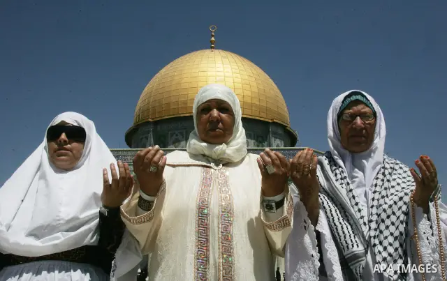 Palestinians gather for prayers at the Al Aqsa Mosque in Jerusalem, on the third Friday of the Muslim holy month of Ramadan, August 19, 2011. Muslims around the world are observing the holy fasting month of Ramadan where...