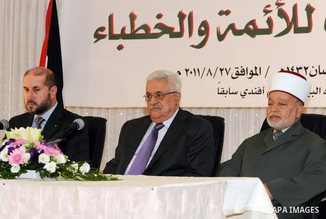 Palestinian President Mahmoud Abbas attends an event to mark Laylat al-Qadr in the West Bank city of Ramallah, August 27, 2011. Photo by Mufeed Abu Hasnah