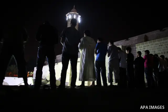 Palestinian Muslim worshippers pray during Laylat Al Qadr prayers on the 27th day of the holy fasting month of Ramadan in main mosque of Al Emari in Gaza City, Friday, Aug. 27, 2011. Laylat Al Qadr, the most important pr...