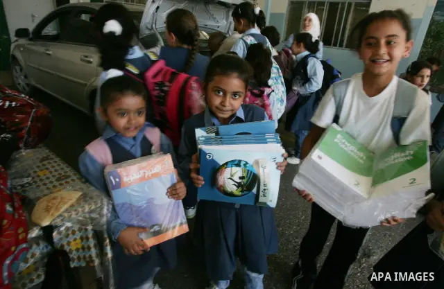 Palestinian students participate in a strike against the Palestinian school curriculum, in the east of Jerusalem on Sep. 13, 2011. Photo by Mahfouz Abu Turk