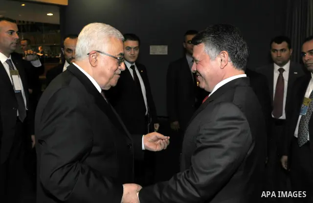 Palestinian President Mahmoud Abbas (Abu Mazen) meets with the Jordan's King Abdullah II in New York on Sep. 21,2011. Photo by Thaer Ganaim