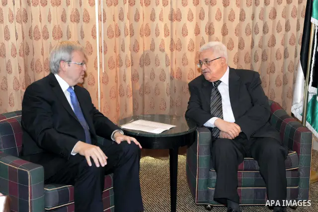 Palestinian President Mahmoud Abbas (Abu Mazen) meets with Foreign Minister of Australia Kevin Rudd in New York on Sep. 22,2011. Photo by Mufeed Abu Hasnah